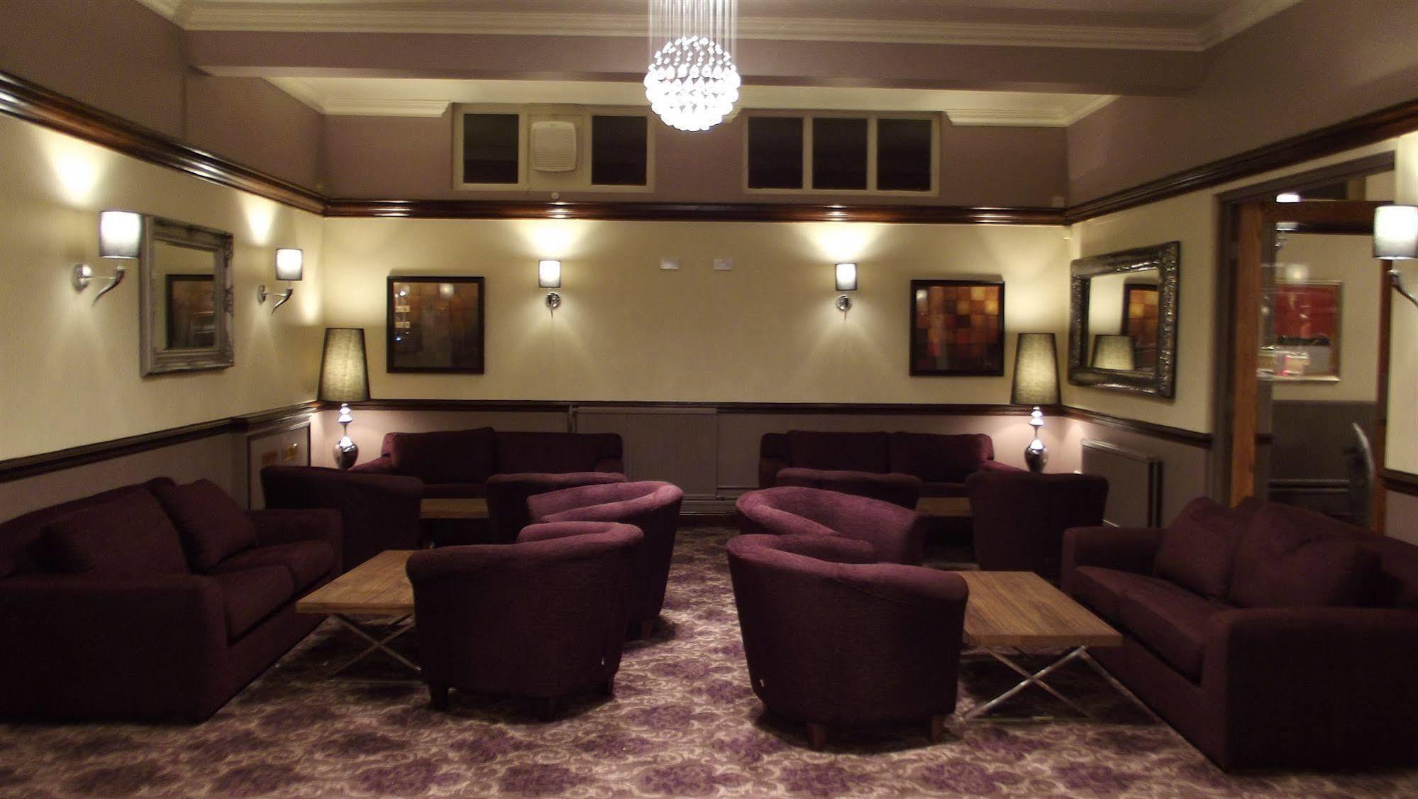 The Raven Hotel คอร์บี ภายนอก รูปภาพ