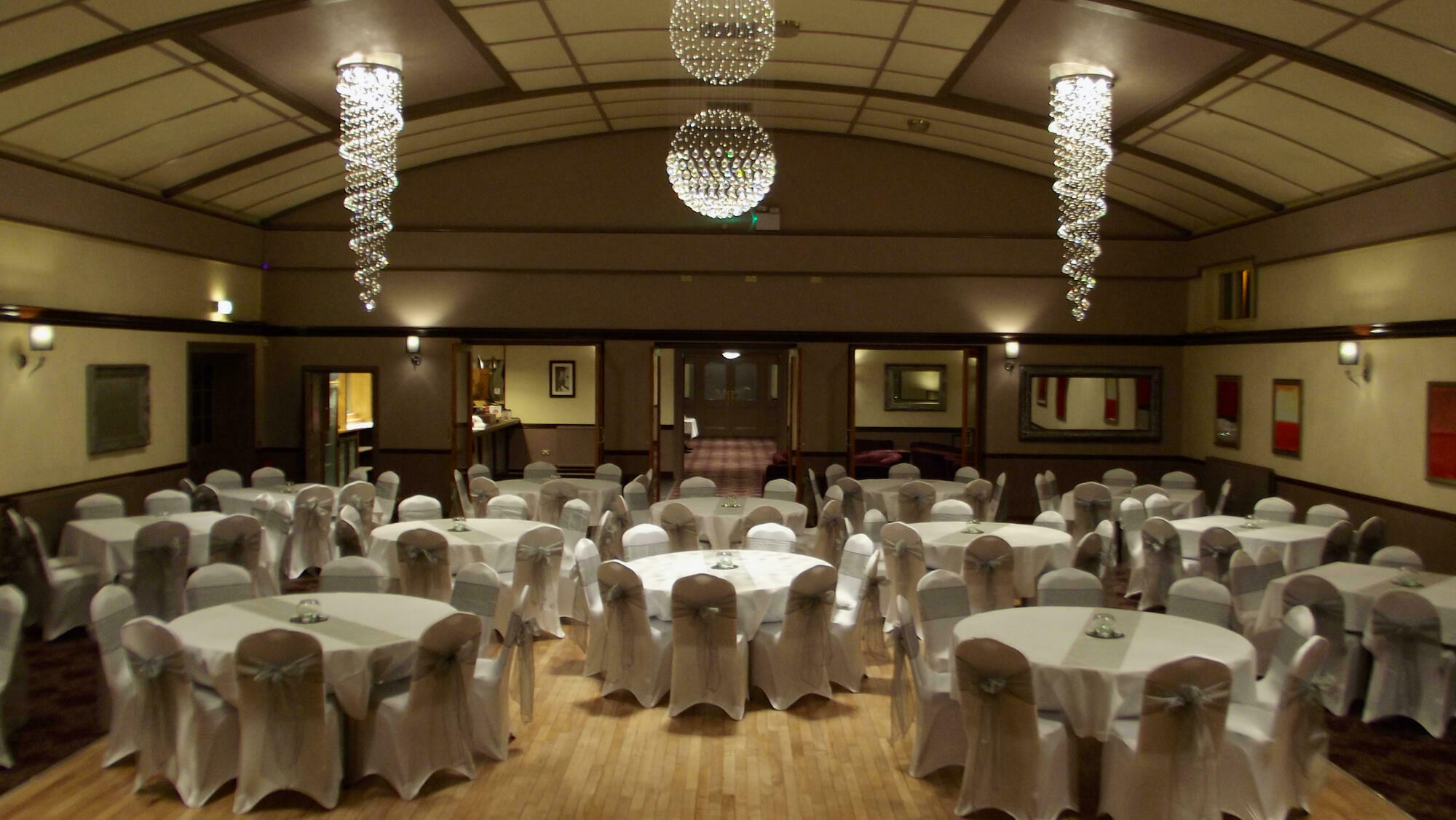 The Raven Hotel คอร์บี ภายนอก รูปภาพ
