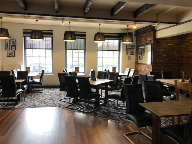 The Raven Hotel คอร์บี ภายนอก รูปภาพ